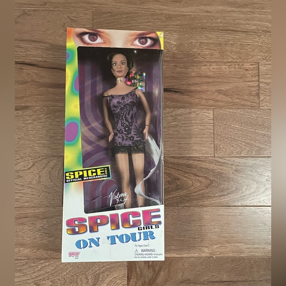 Bundle- Spice Girls on Tour Dolls - Picture 3 of 6